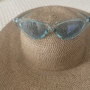 Stylish  Blue-Tinted  Cat Eye Glasses